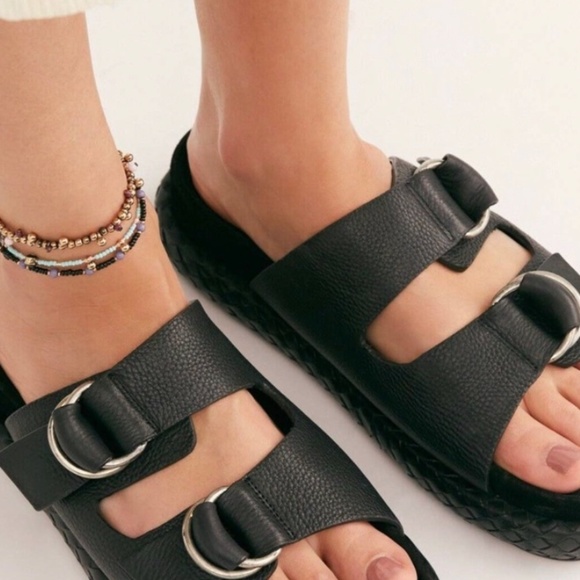 Free People Panama Footbed Black Buckle Lug Sandal - Picture 4 of 6